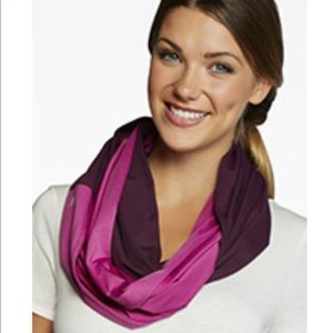 Fabletics Infinity Scarf